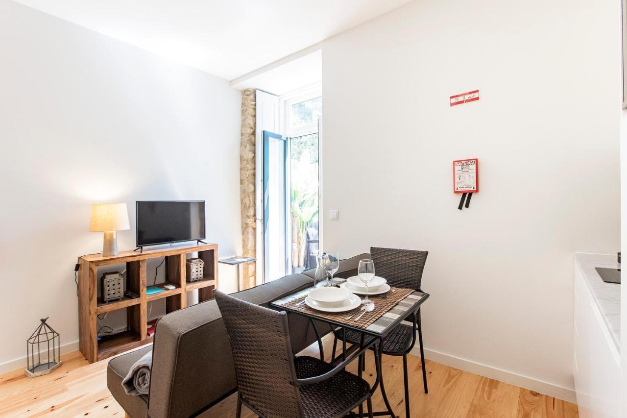 Central Studio W/ Pool, Ac & Patio By Lovelystay 포르투 외부 사진